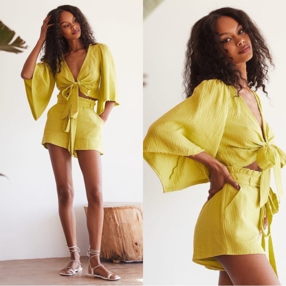 NWT Lulu’s Friendship Chartreuse Lime Gauze Tie Front Crop Top Bell Sleeve Sz XL